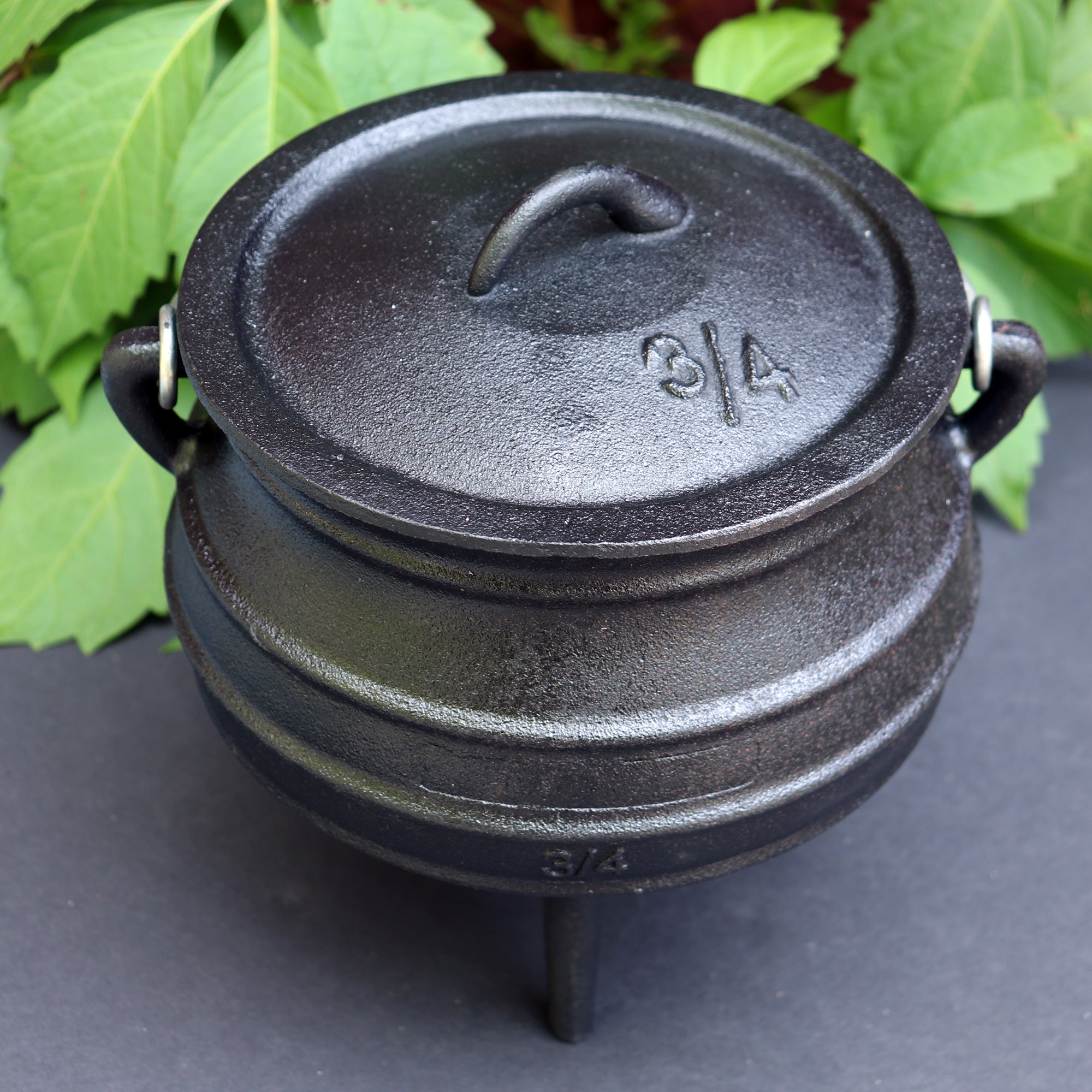 3/4 Potjie Cauldron - 13 Moons