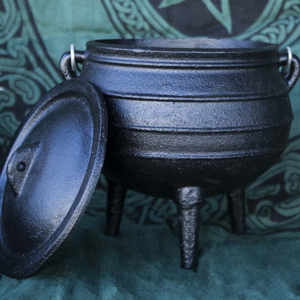 1/2 Potjie Cauldron - 13 Moons