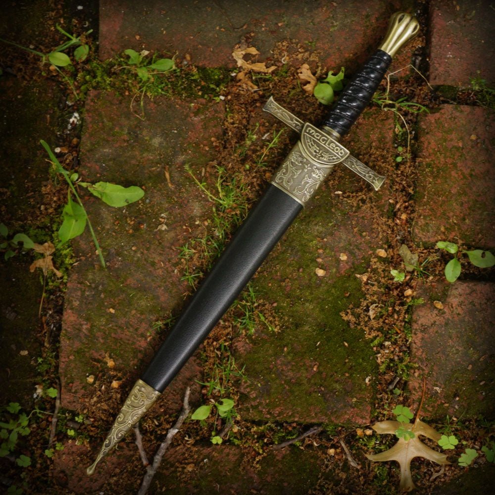 Highland MacLeod Athame - 13 Moons