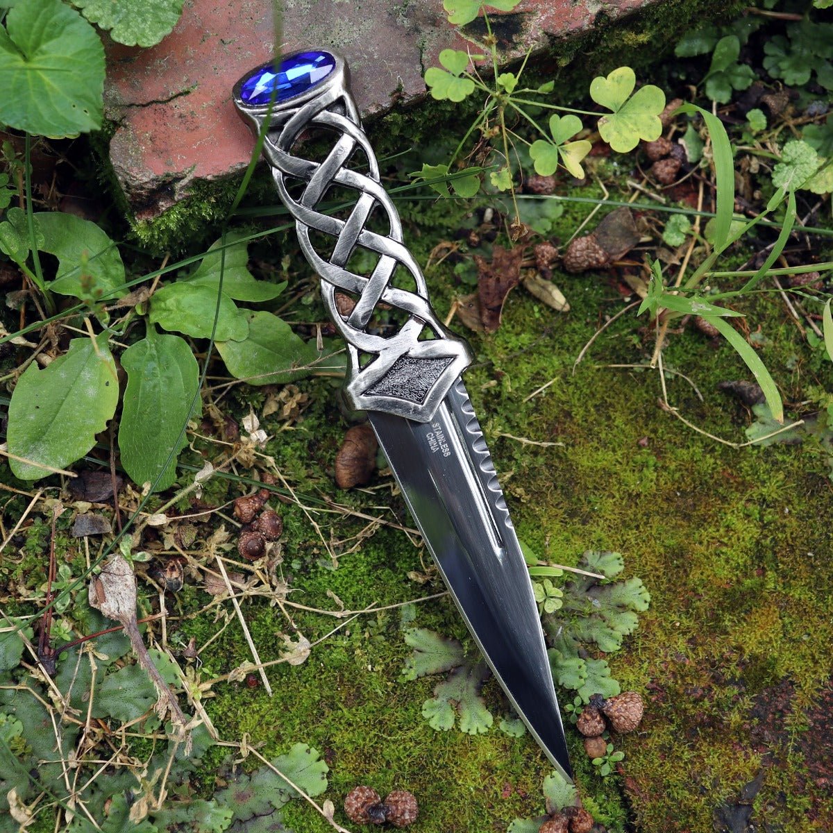 Highlander Athame - 13 Moons