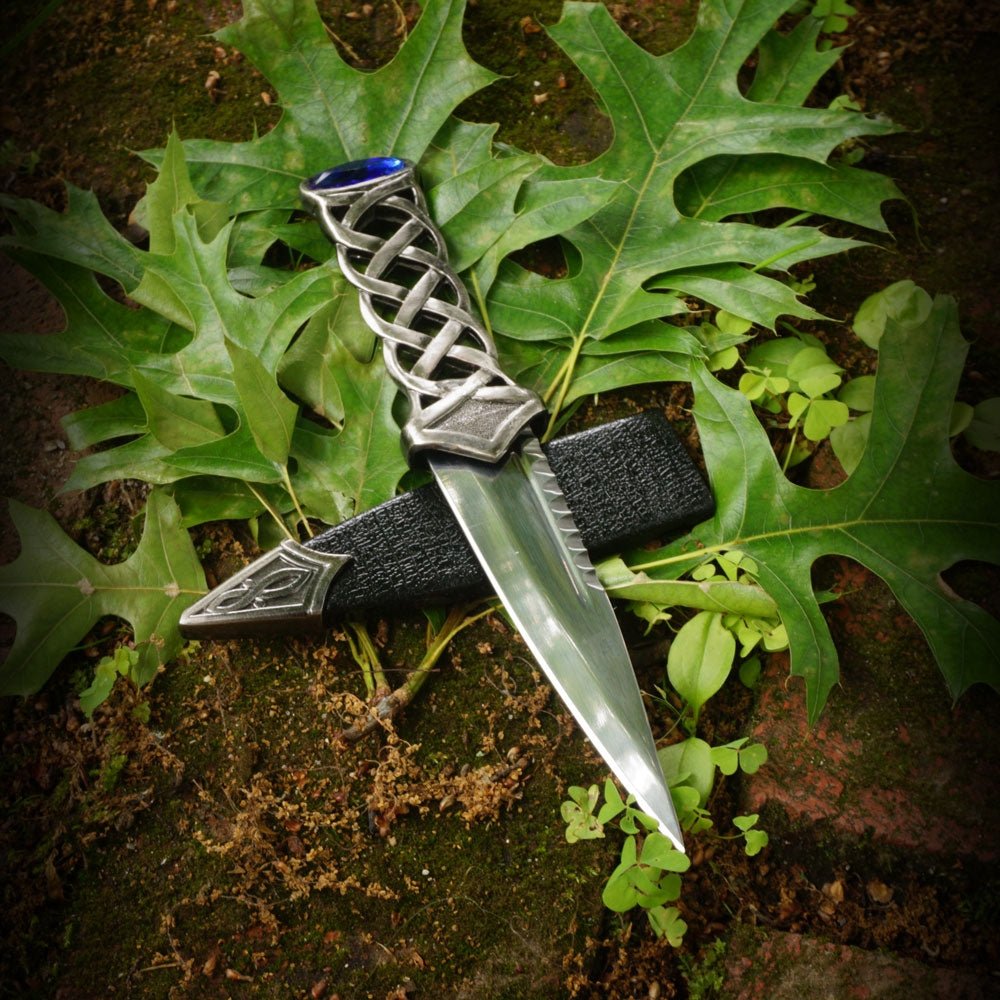 Highlander Athame - 13 Moons