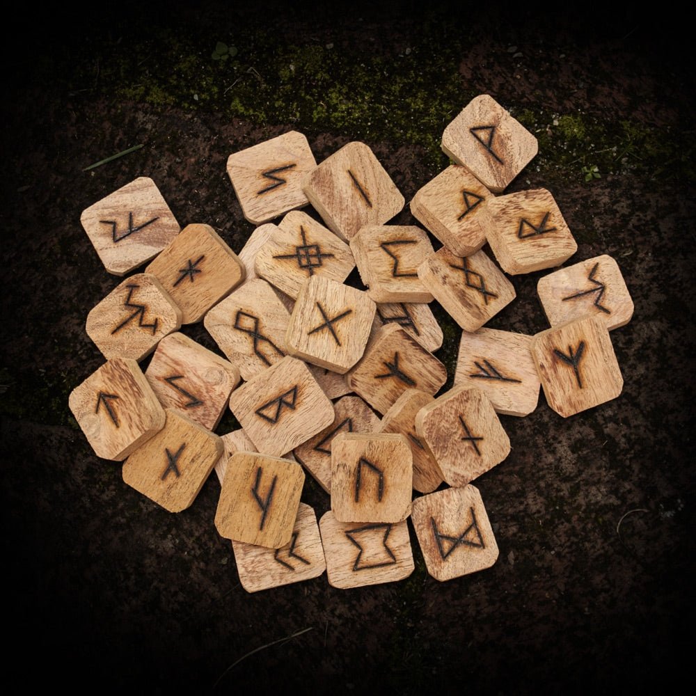 Mesquite Anglo-Saxon Furthorc Runes - 13 Moons