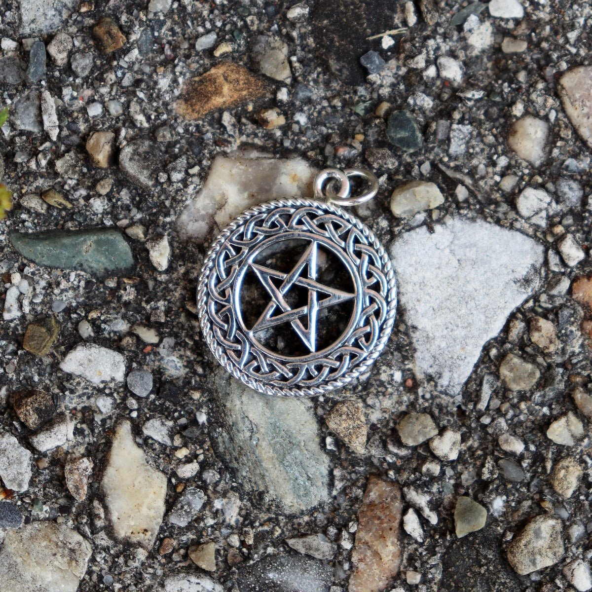 Pentacle with Celtic Border - 13 Moons