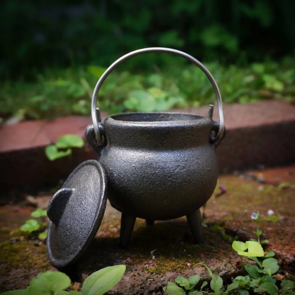 Potbelly Cauldron, 3.5 inches - 13 Moons