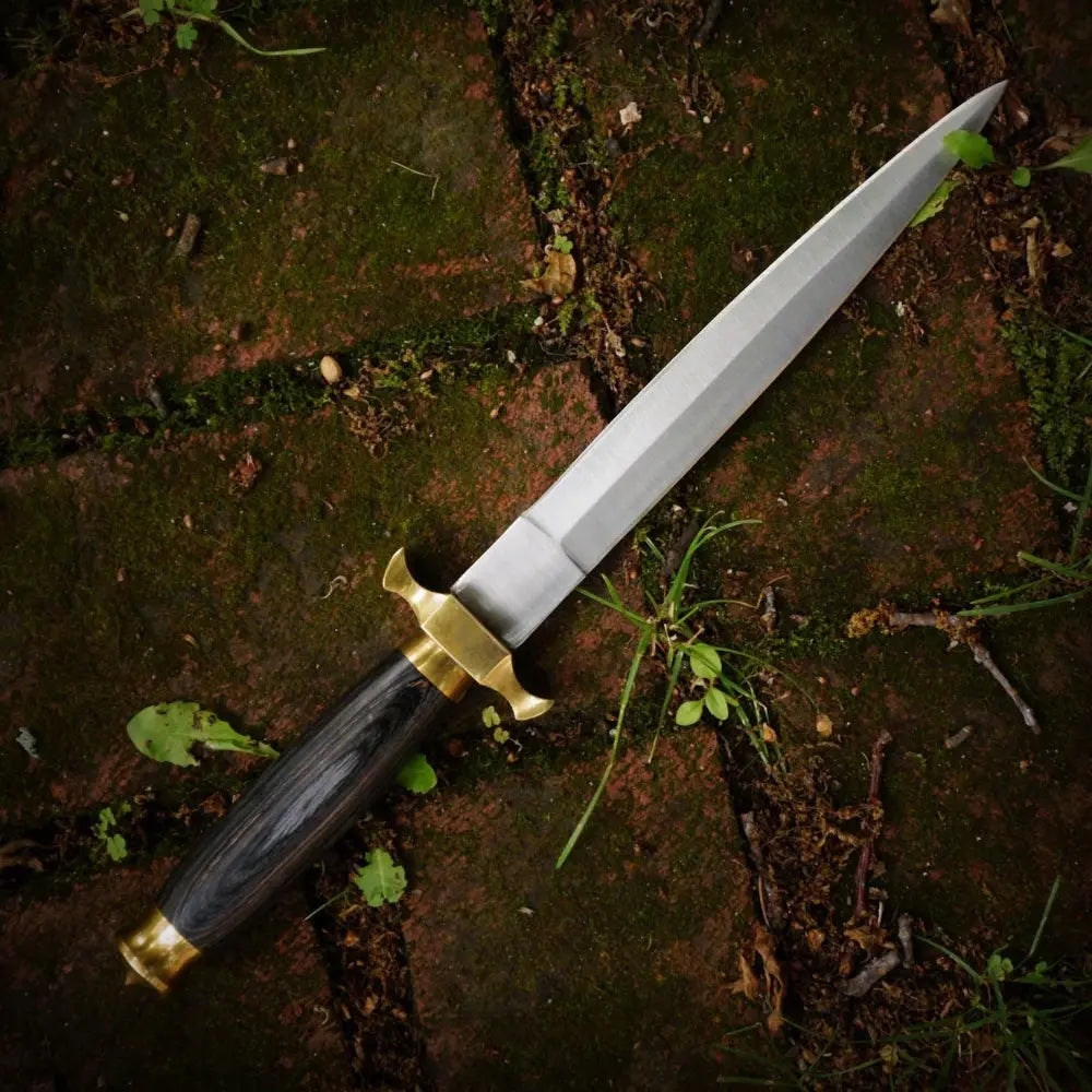 Ravens Shadow Athame - 13 Moons