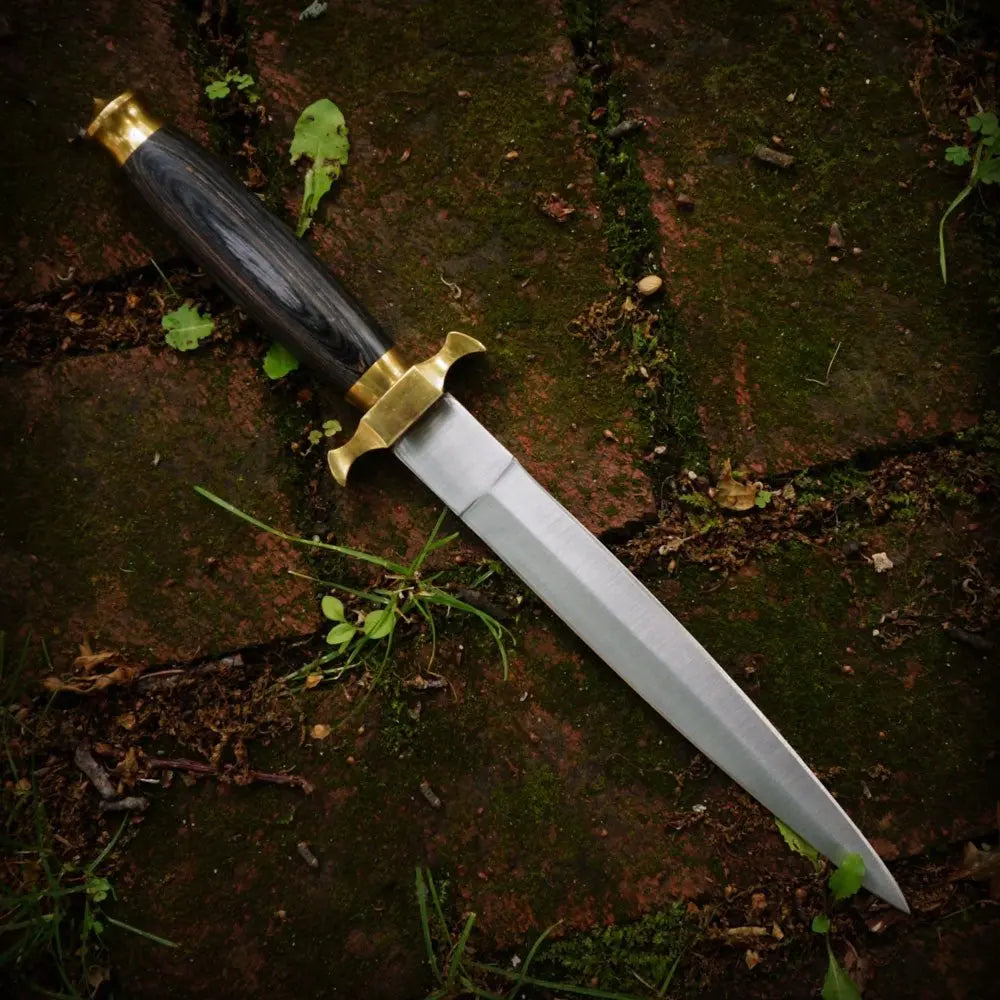 Ravens Shadow Athame - 13 Moons