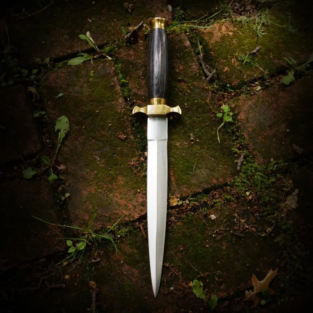 Ravens Shadow Athame - 13 Moons