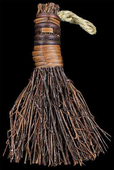 Sandalwood Broom, 3 inch - 13 Moons